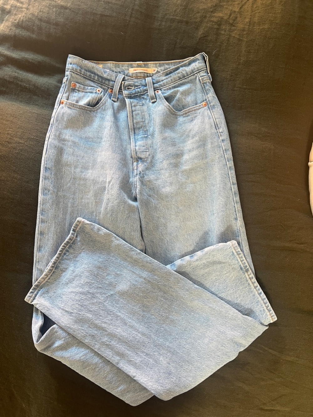 Levi's ribcage High-Rise Straight Jeans